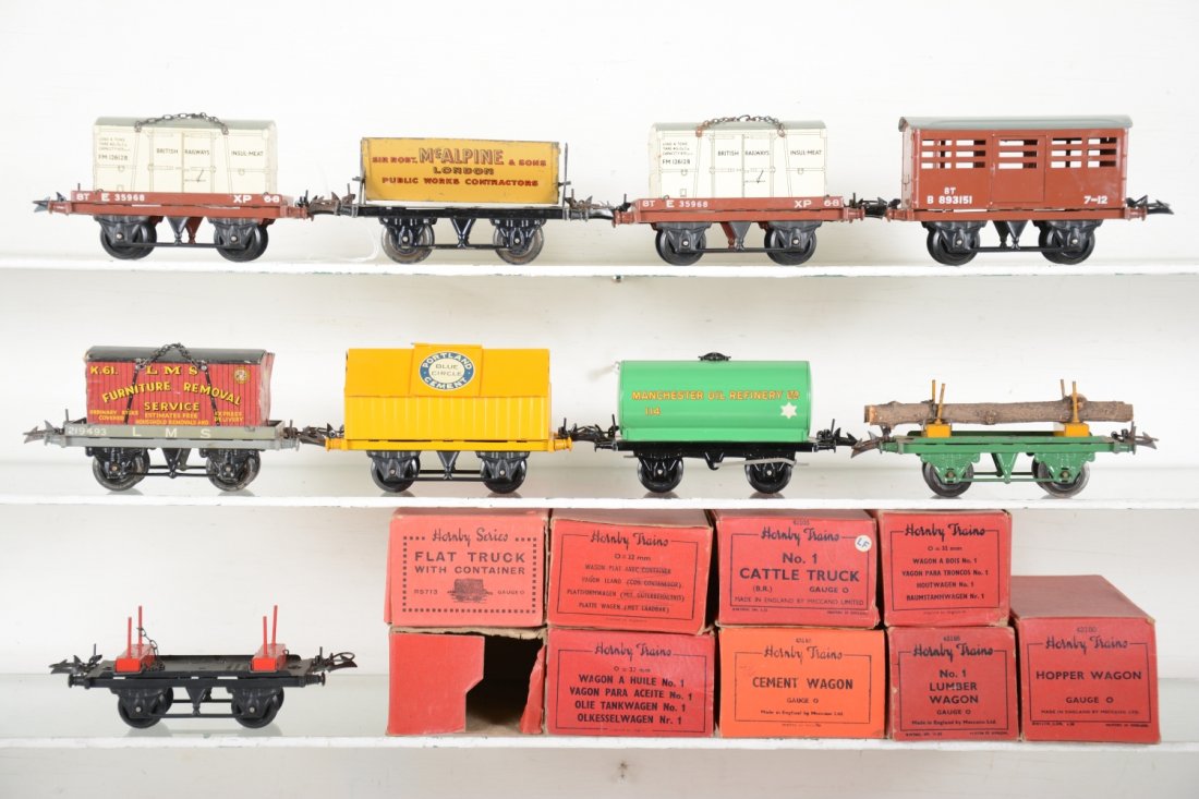 Boxed Hornby Freight Cars (1 of 4)
