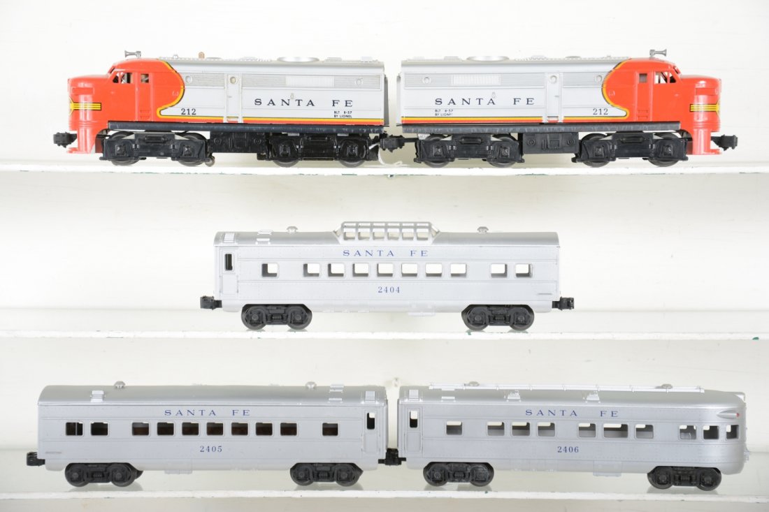 Clean Lionel 212 Passenger Set (1 of 4)