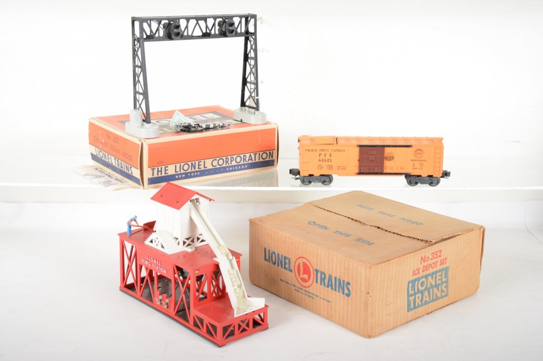 Boxed Lionel 452 & 450 Accessories (1 of 4)