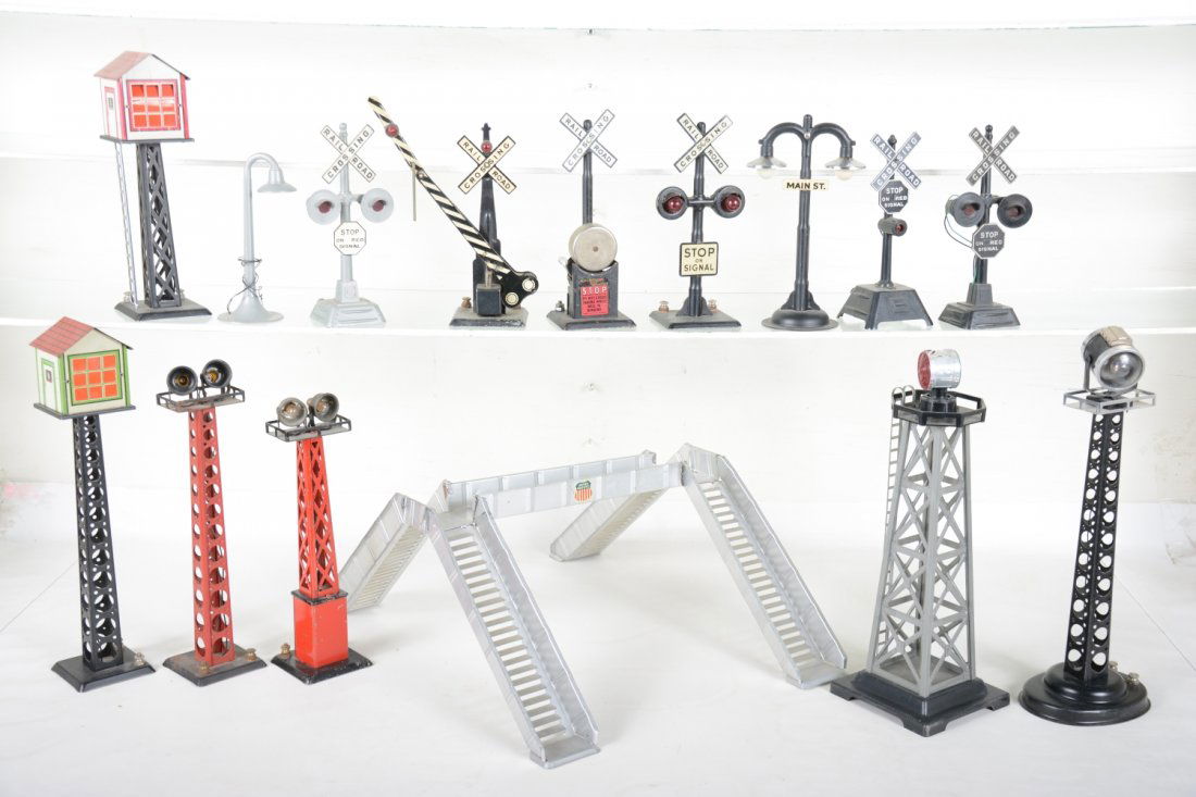 Marx Accessory Lot (1 of 2)