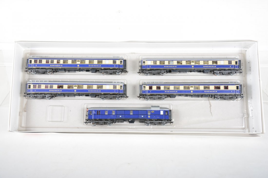 Boxed Marklin HO 4228 Rheingold Cars (1 of 2)