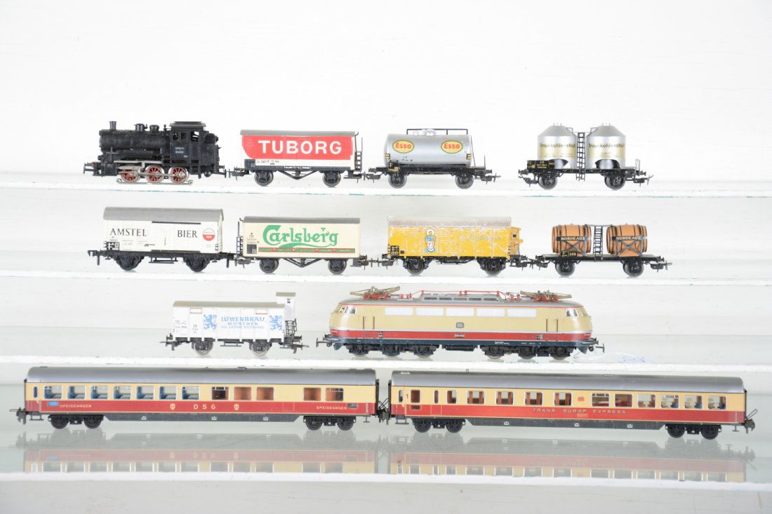 Marklin HO Freight & Passenger Sets (1 of 4)