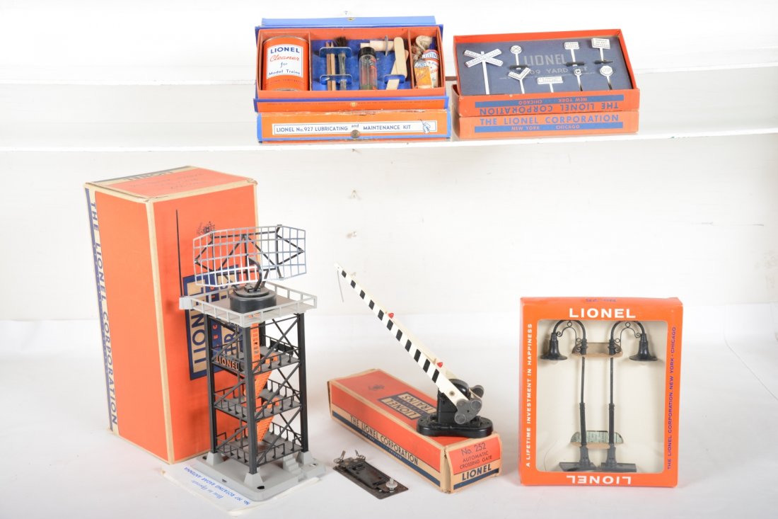 Boxed Lionel Accessories (1 of 2)