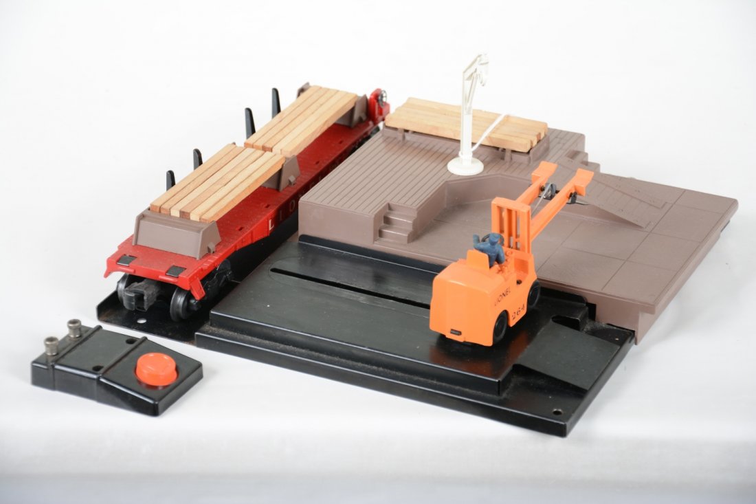 Clean Lionel 464 Forklift Platform (1 of 2)