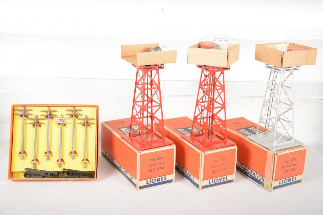 LN Boxed Lionel Accessories (1 of 2)