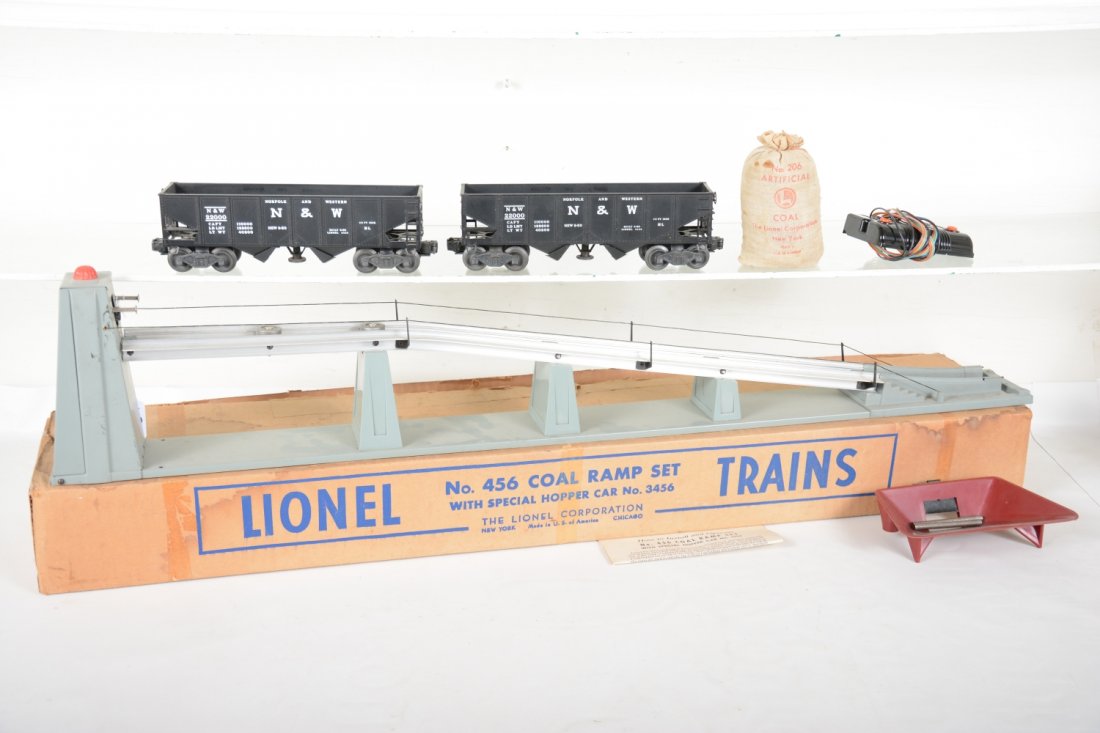 Clean Boxed Lionel 456 Coal Ramp Set (1 of 4)