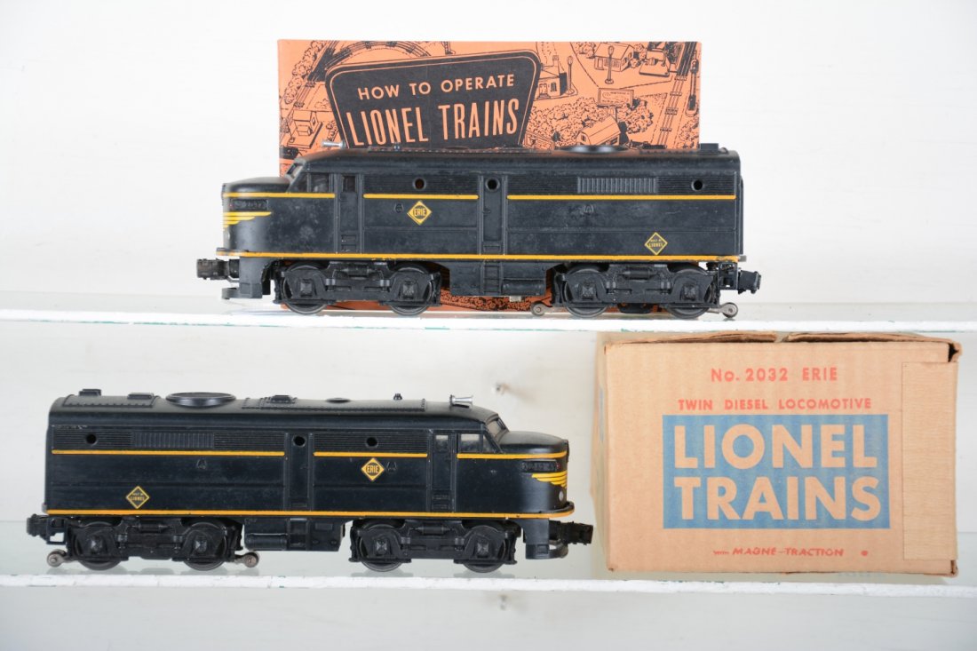 Super Boxed Lionel 2032 Erie Alco AA Diesels (1 of 5)