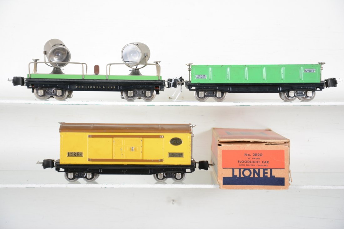 Clean Lionel Freight Cars (1 of 4)