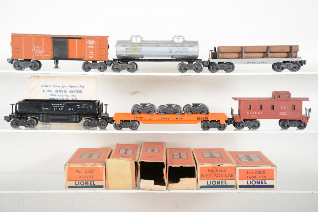Boxed Lionel Freight Cars (1 of 4)