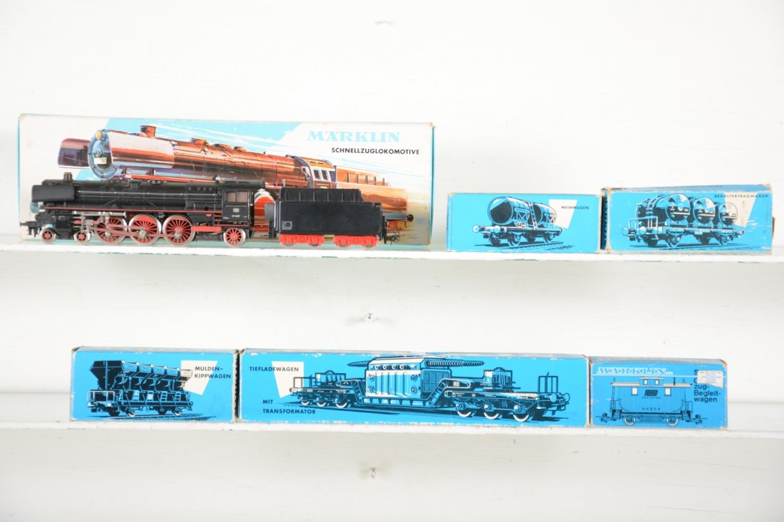 Marklin HO 3048 Steam Freight Set (1 of 5)