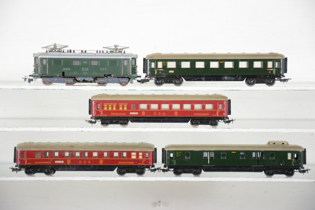 Marklin HO Passenger Set (1 of 4)