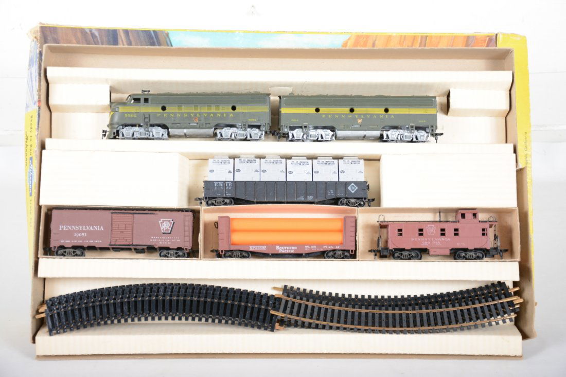 Boxed Early Athearn HO PRR Diesel Set (1 of 6)