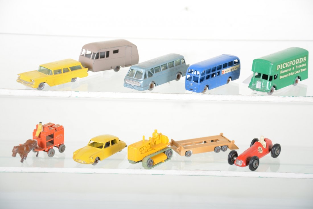 Loose Early Matchbox Vehicles (1 of 3)