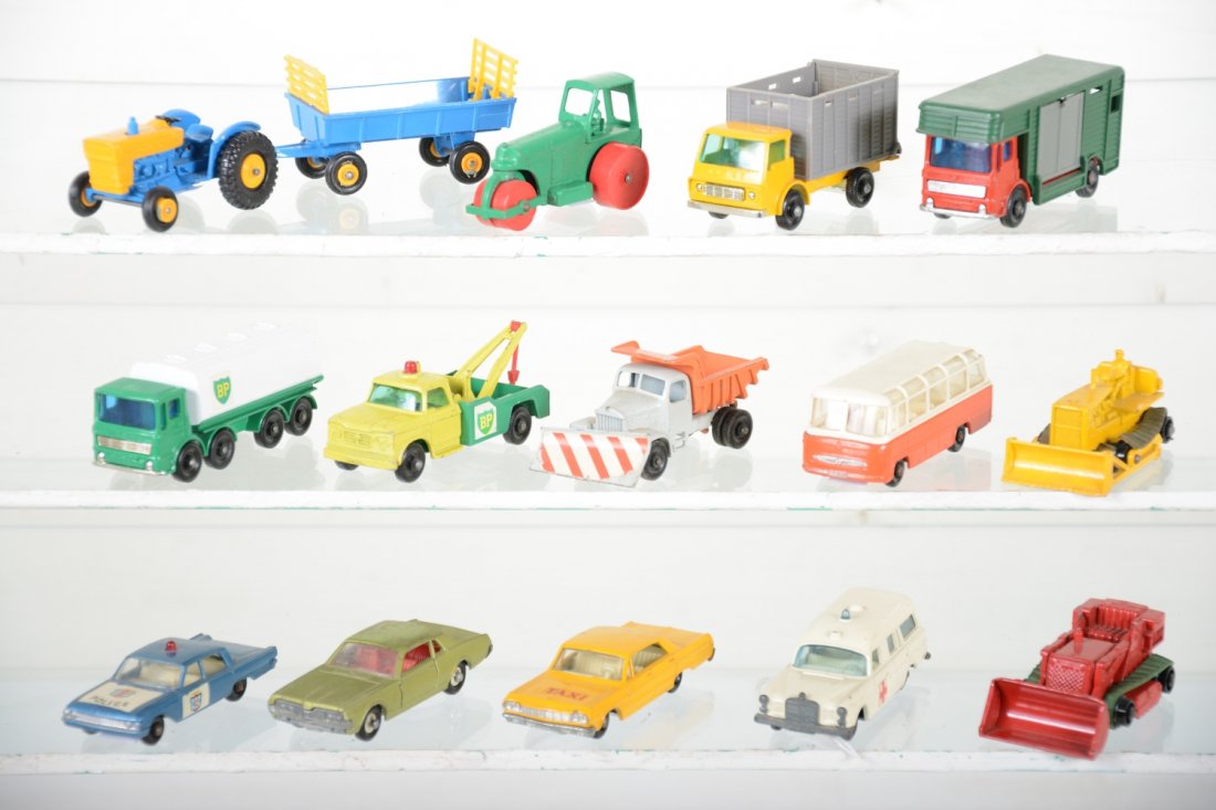 Loose Matchbox Regular Wheels (1 of 3)