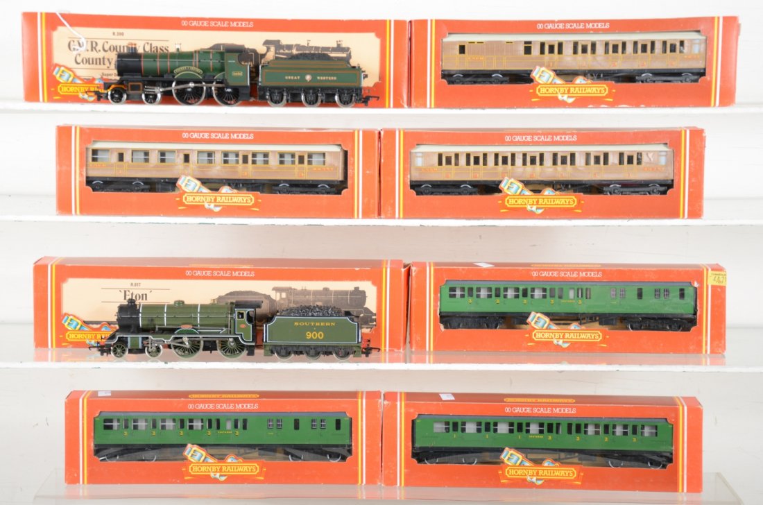 2 Boxed Hornby 00 Passenger Sets (1 of 2)