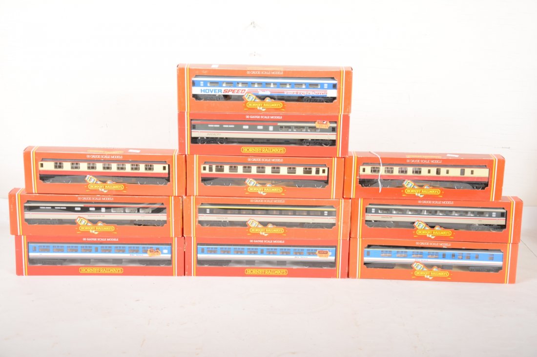 3 Boxed Hornby 00 Passenger Cars Sets (1 of 2)