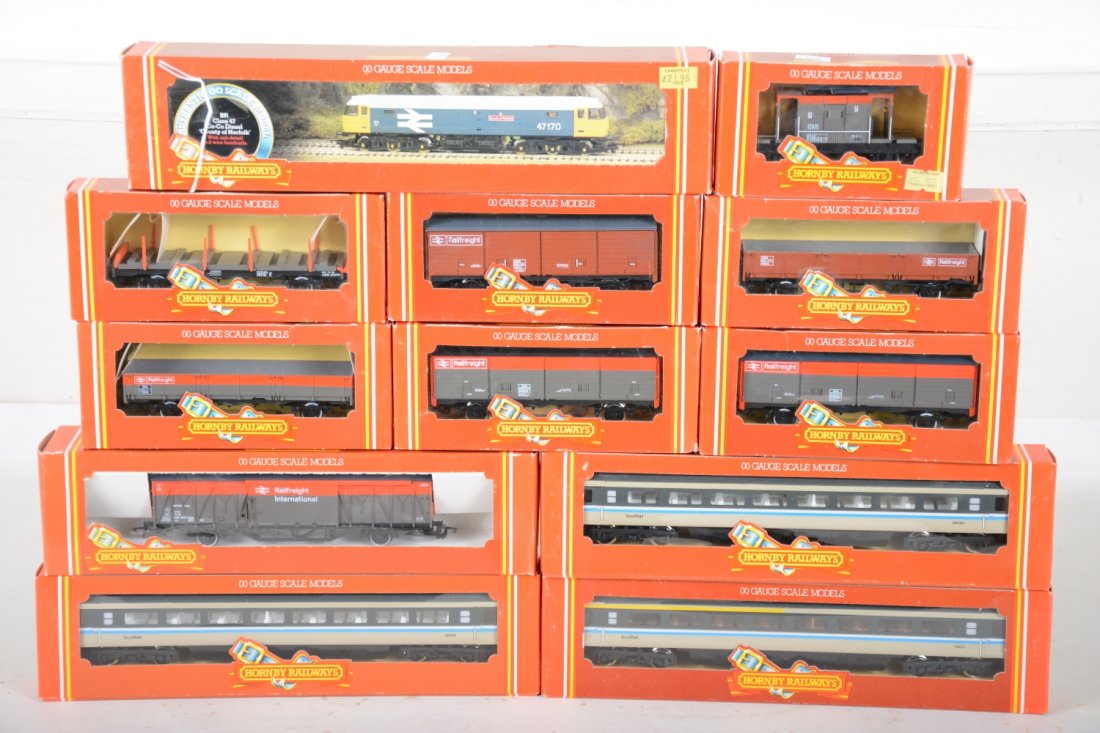 Boxed Hornby 00 Norfolk Freight & Passenger Set (1 of 2)