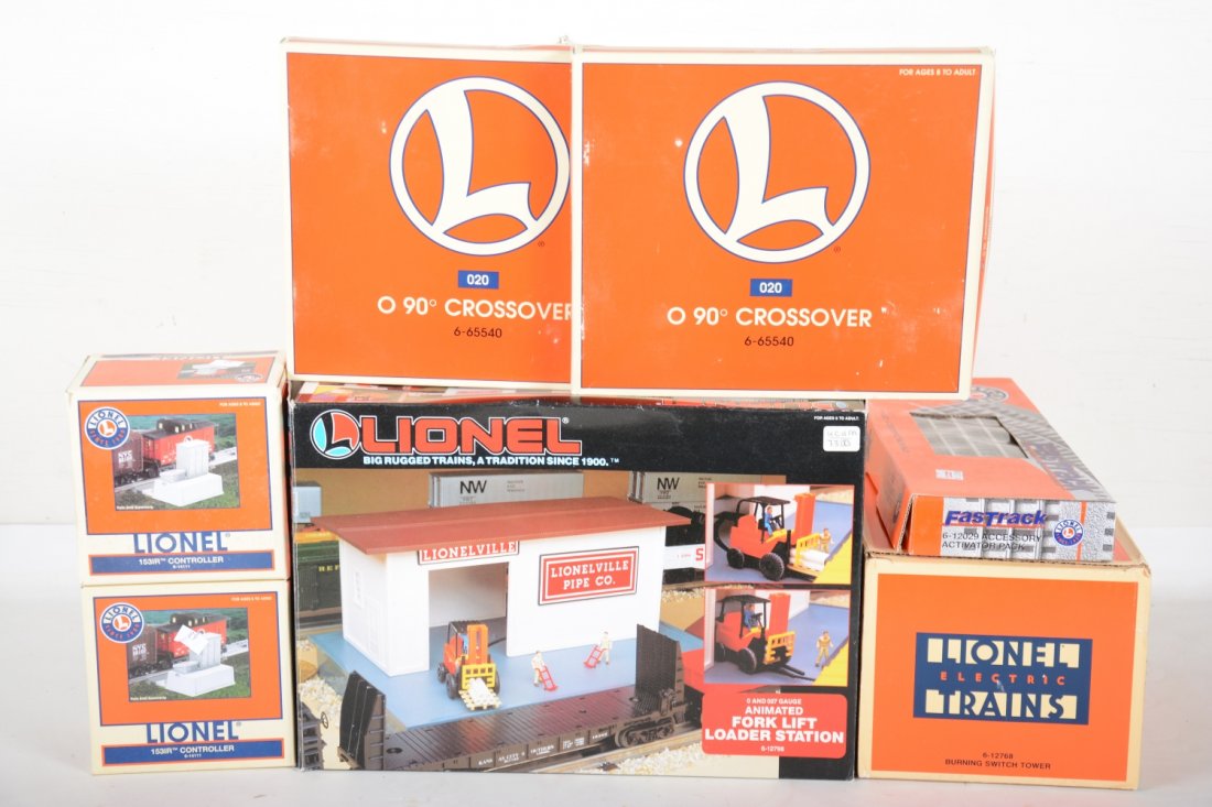 Lionel Accessory Group (1 of 2)