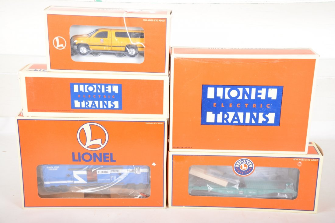Lionel Operating Cars, Plus (1 of 2)