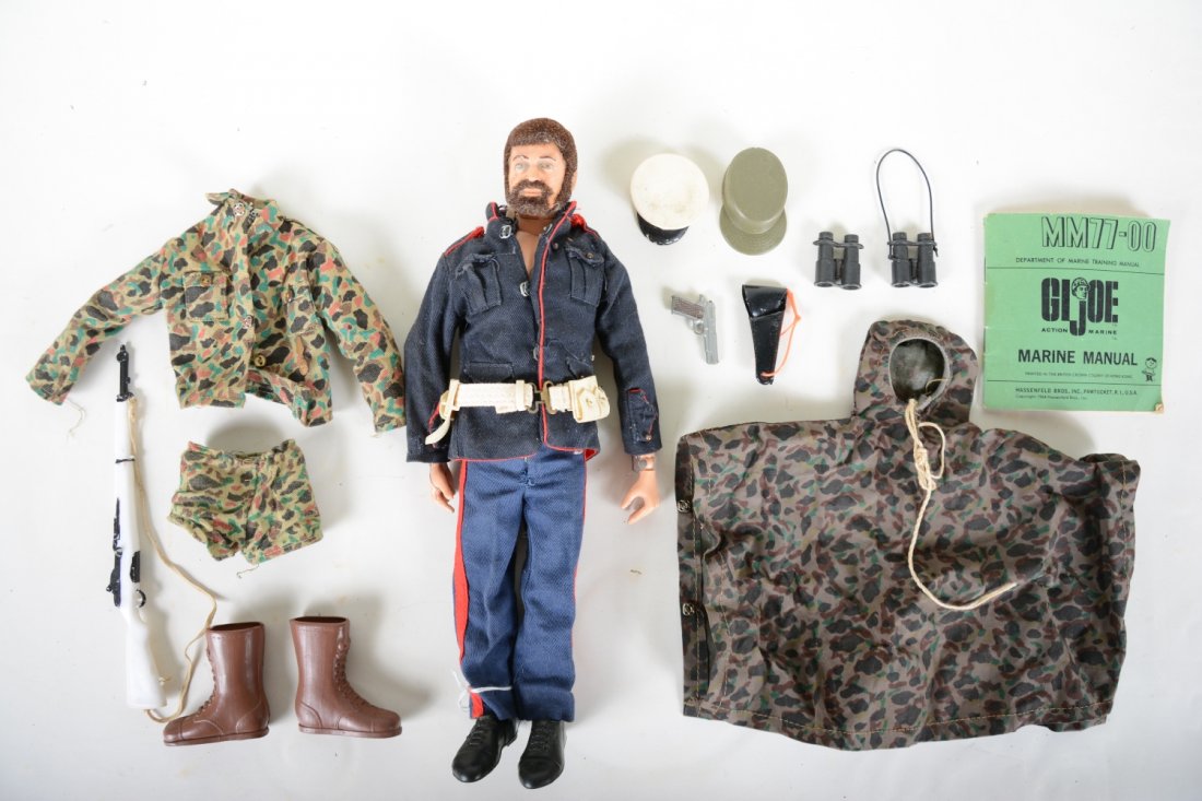 Vintage Hasbro GiJoe Marine: Nice flocked hair Joe with Dress Marine outfit with appropriate accessories. It is fairly clean, examine photos for grade and full lot contents.