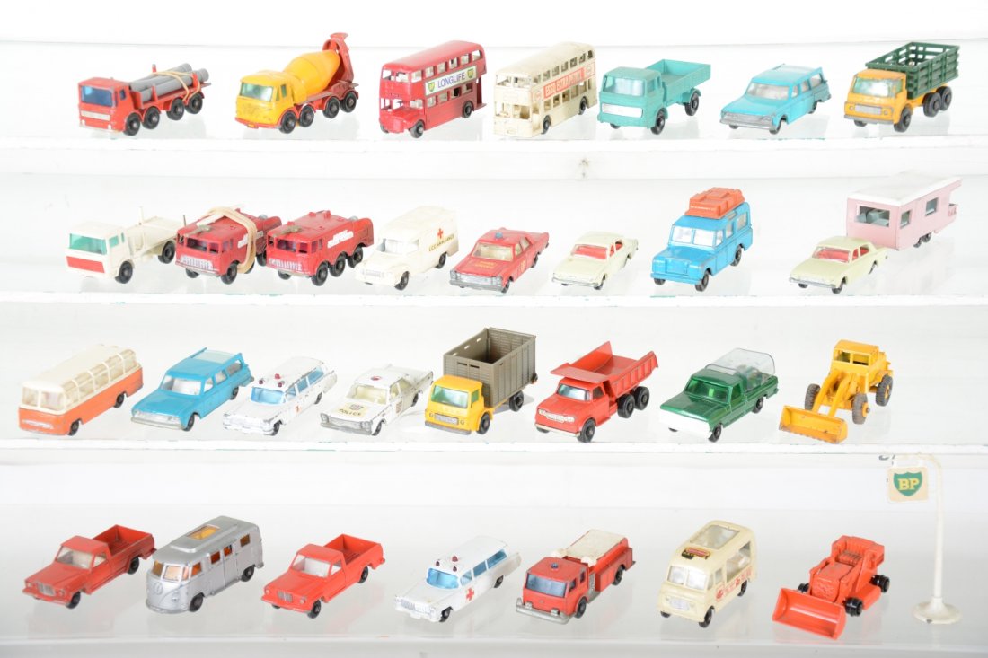 30+ Matchbox Regular Wheels (1 of 2)