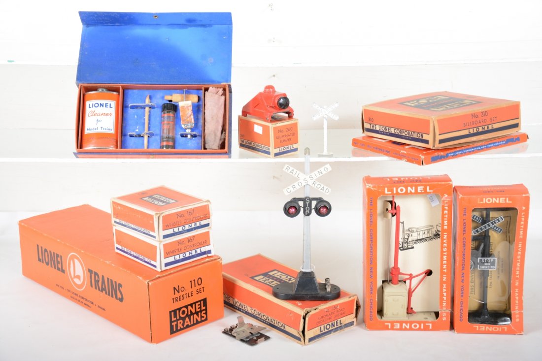 Boxed Lionel Accessories (1 of 2)
