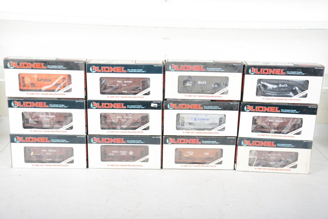 12 Lionel Ore Cars (1 of 2)