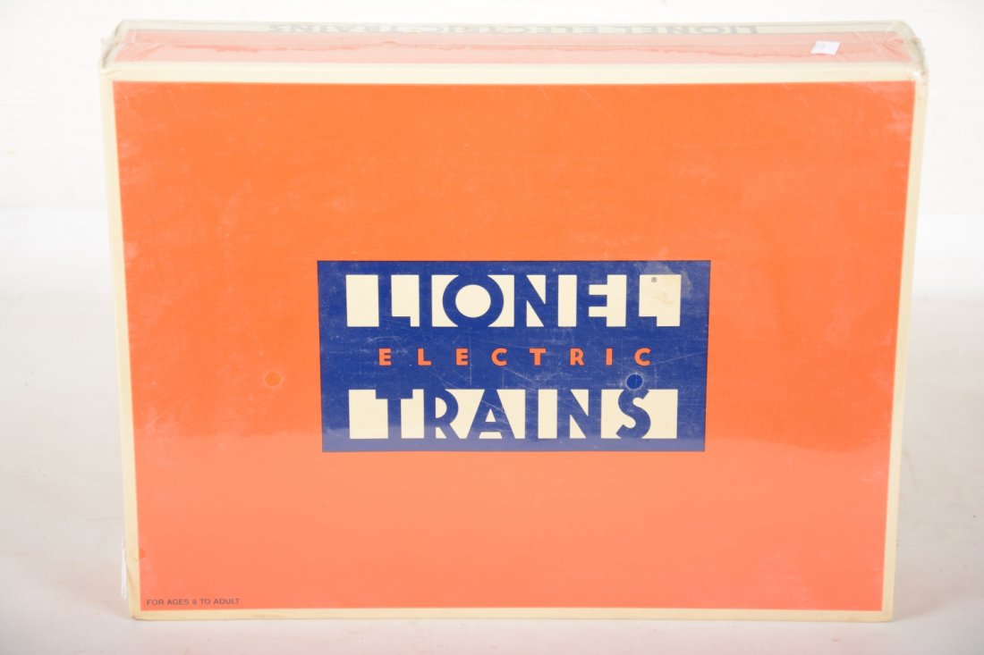 Mint Lionel 18934 Reading FA-2 Alco AA Diesels (1 of 2)