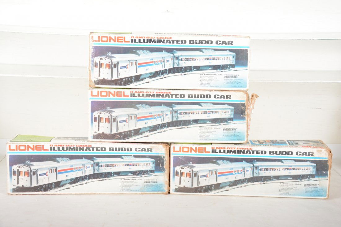 Lionel MPC Amtrak Budd Train Set (1 of 3)