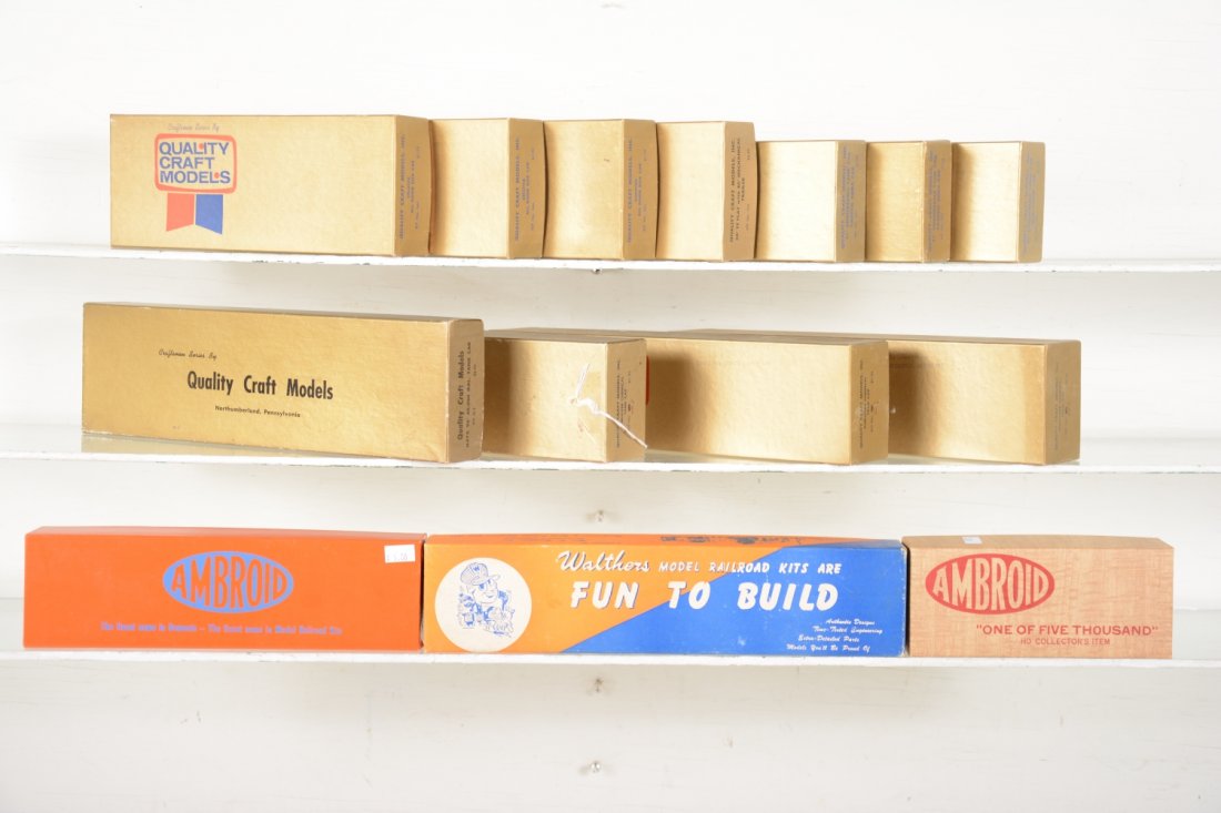 14 Mint HO Car Kits (1 of 3)