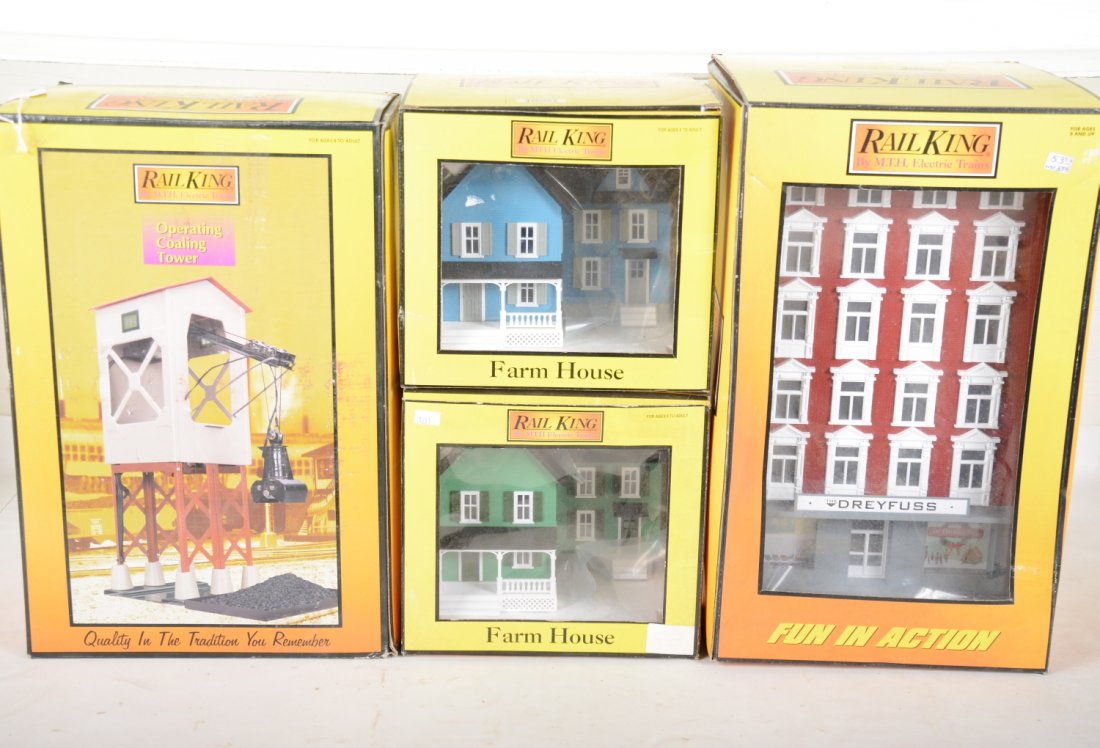 MTH RailKing Accessory Lot (1 of 2)