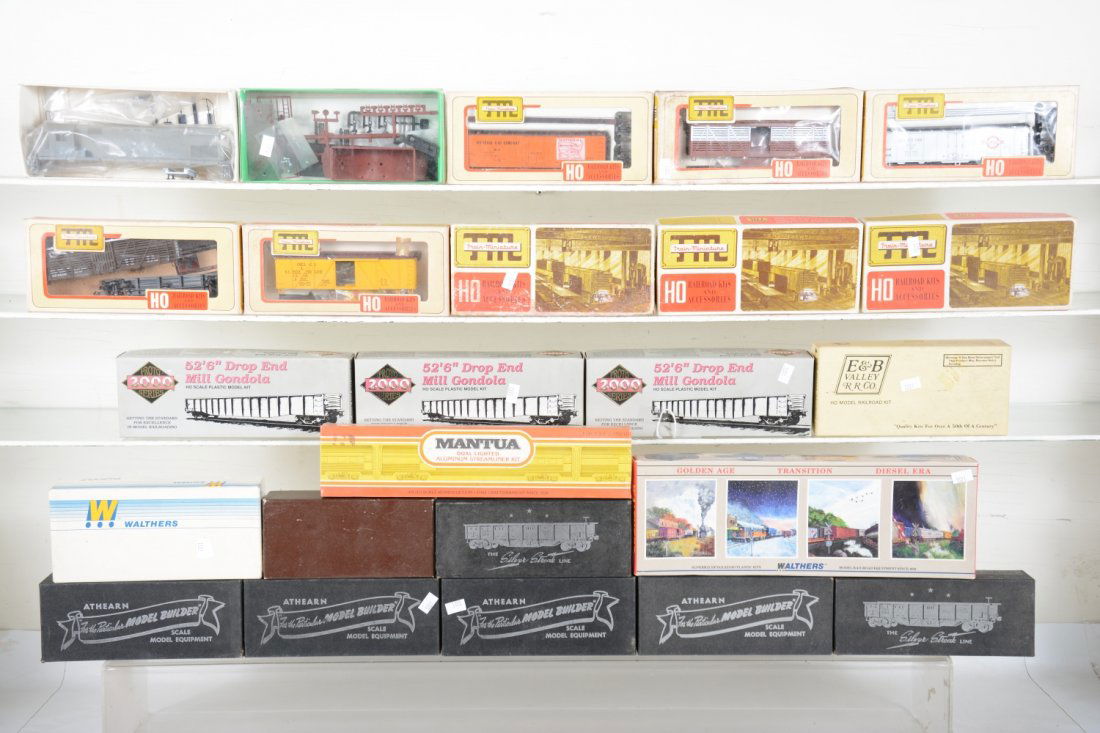 Assorted HO Freight Car Kits (1 of 2)