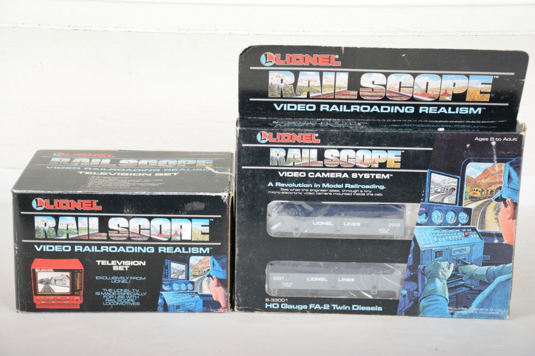 Lionel HO 33001 & 33002 LocoScope Set (1 of 2)