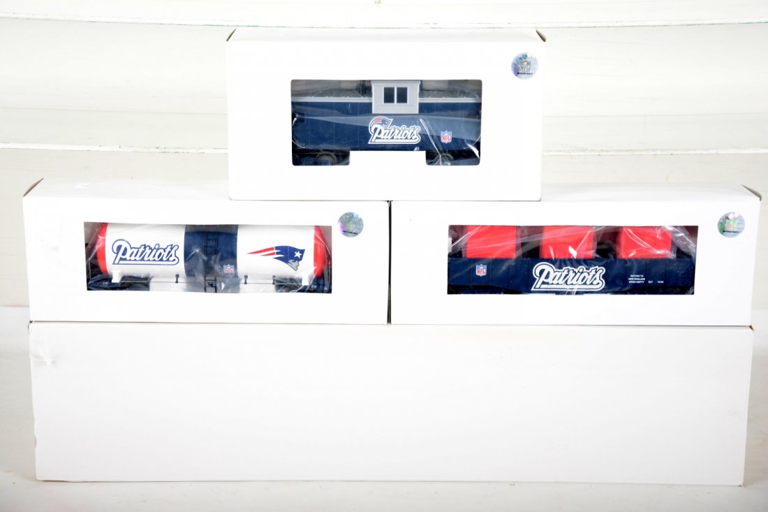 MTH New England Patriots NFL Train Set (1 of 2)
