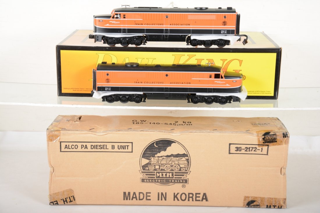 MTH RailKing 30-2172-1 TCA PA Alco ABA Diesels (1 of 2)