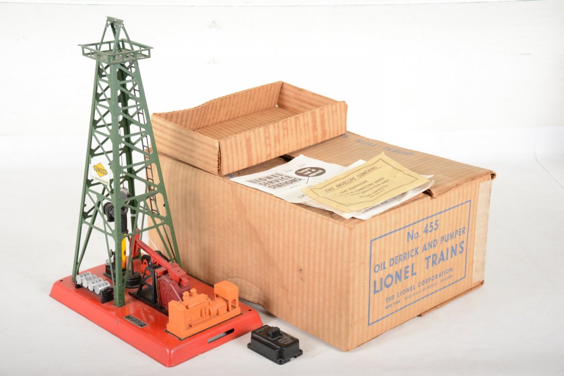 Boxed Lionel 455 Oil Derrick (1 of 2)
