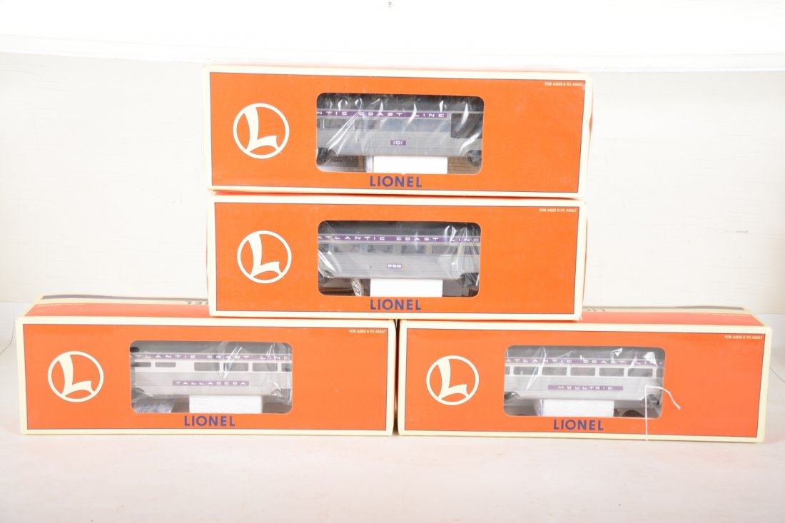 Lionel ACL Streamline Passenger Cars (1 of 2)