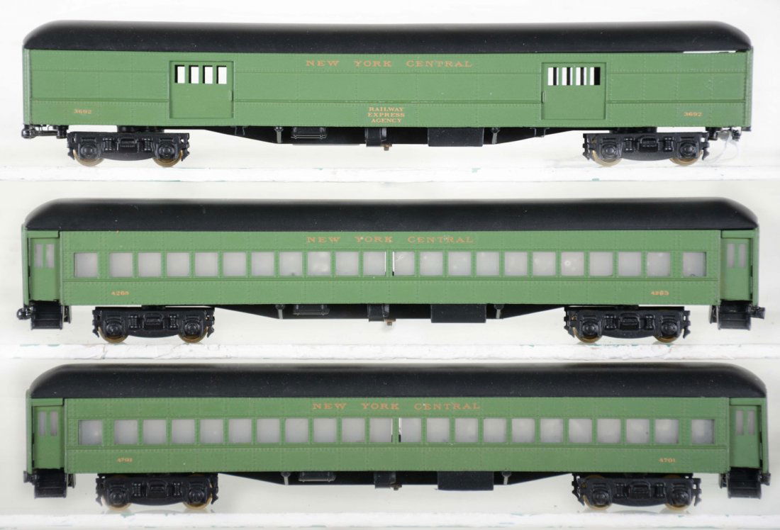 Nice Scale Models Diecast NYC HO Passenger Cars (1 of 4)
