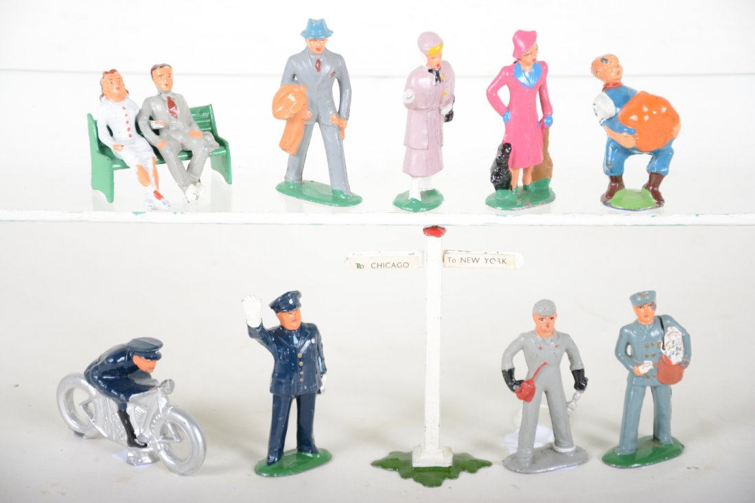 Clean Dimestore Figures (1 of 2)