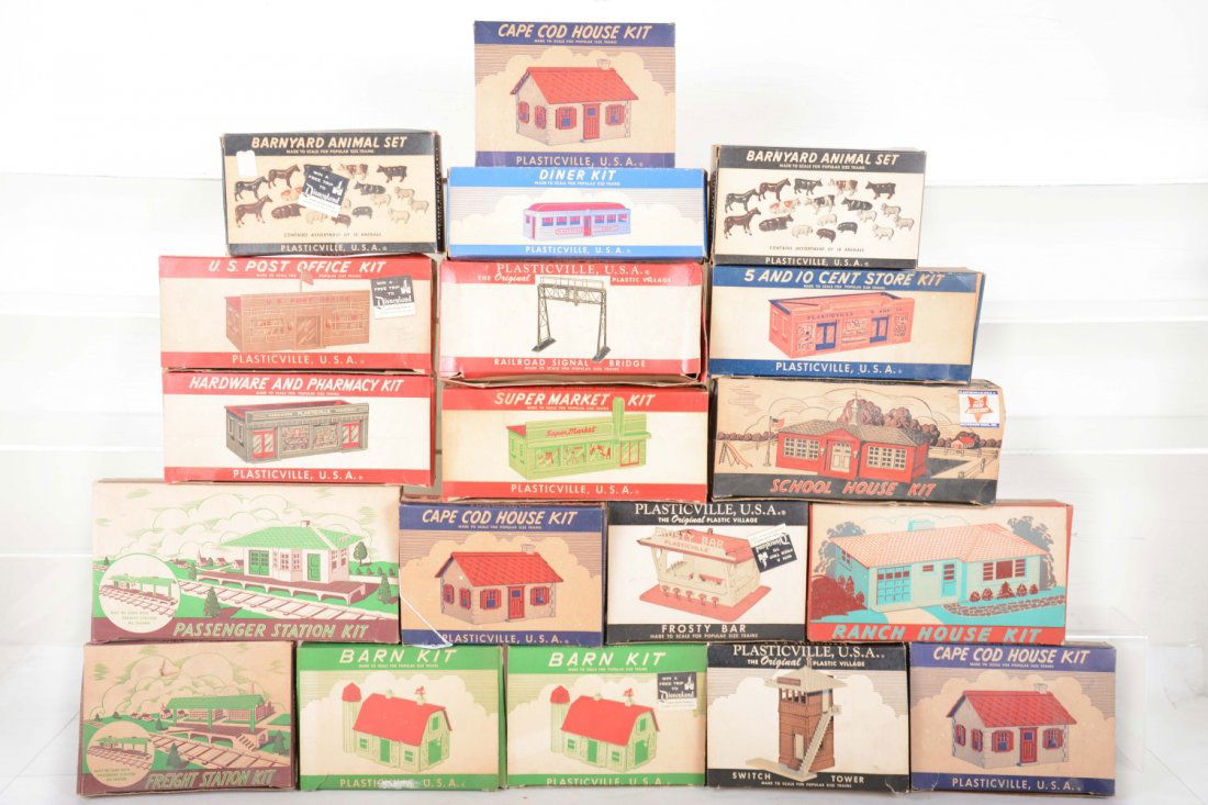19 Plasticville Kits (1 of 3)
