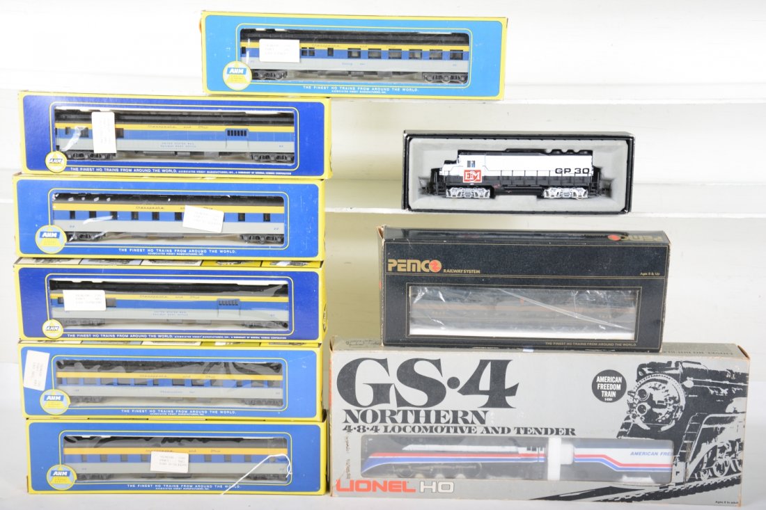 Boxed American HO Group (1 of 2)