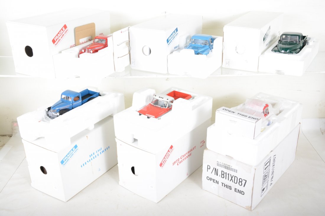 6 Danbury & Franklin Mint 1/24 Scale Pick-Up Trucks (1 of 2)