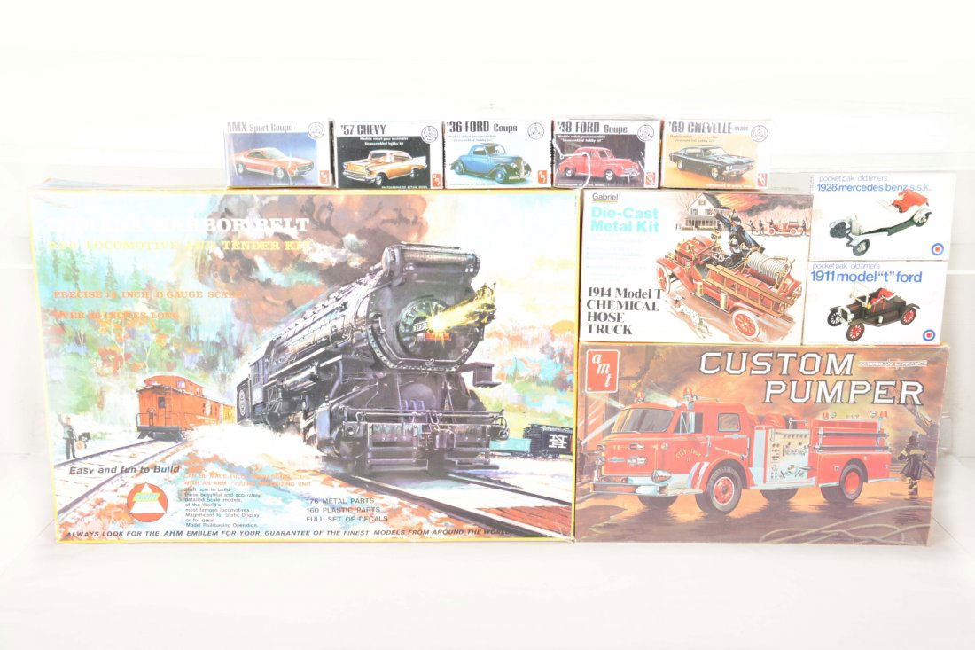 Vintage Model Kit Lot (1 of 3)