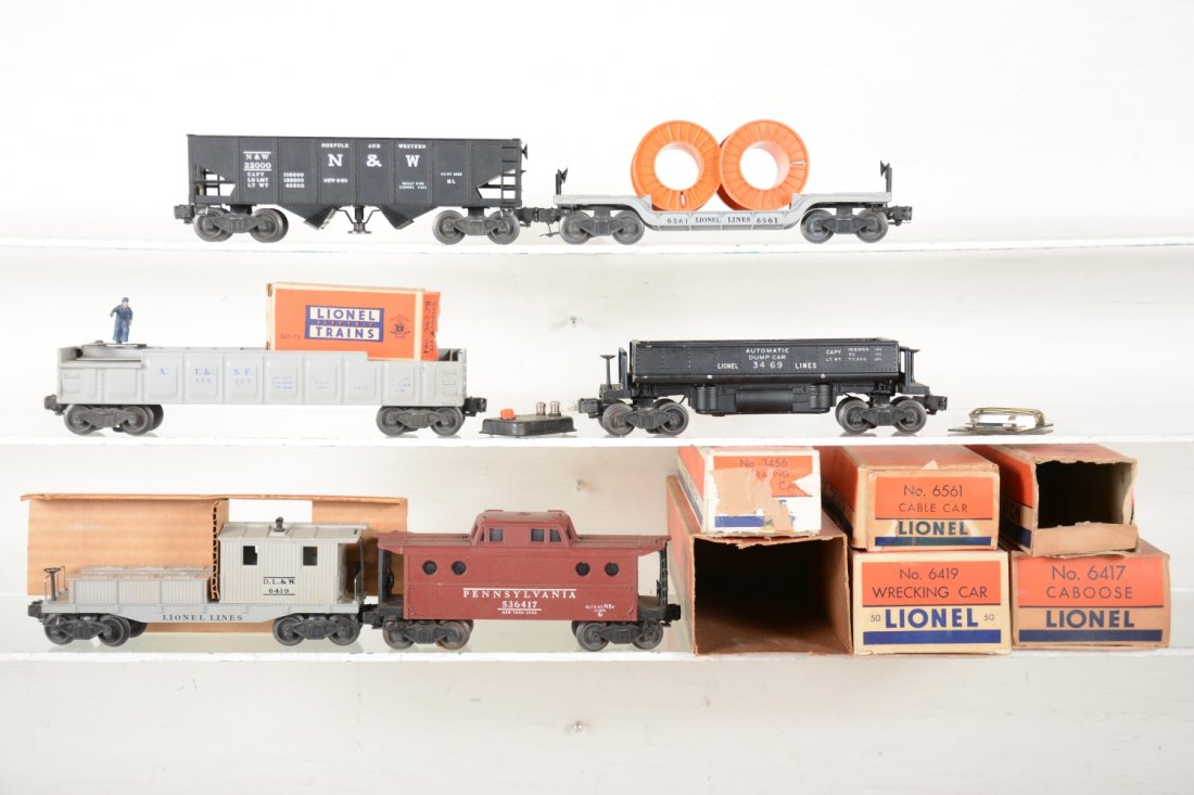 Boxed Lionel Freight Cars (1 of 4)