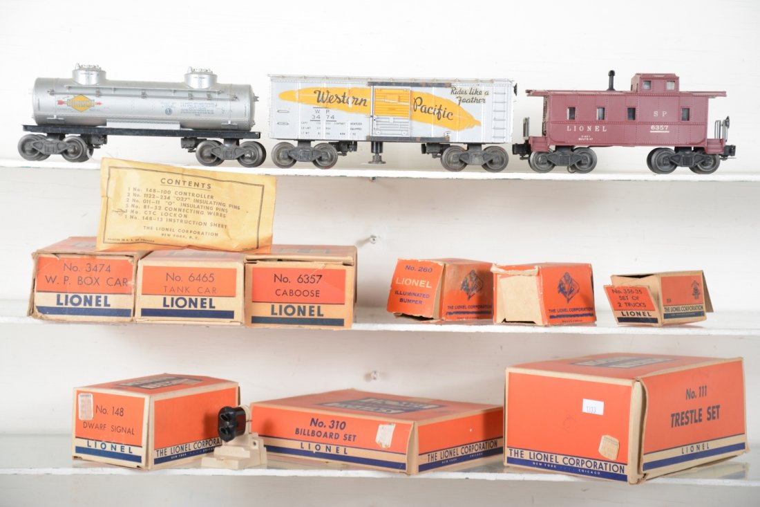 Boxed Lionel Trains (1 of 4)