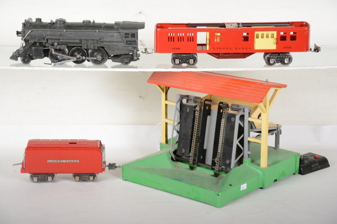 Lionel Prewar Trains & Accessories (1 of 4)