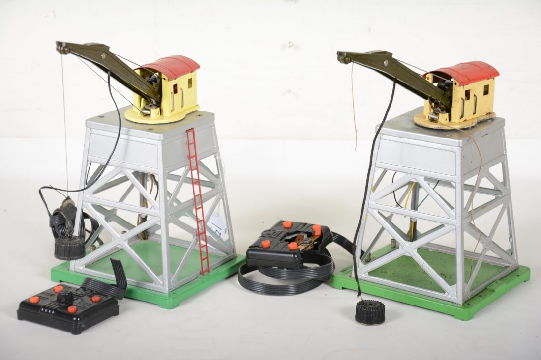 2 Lionel 165 Magnetic Cranes: One is a restoration, the other needs some TLC as photoed. It shows moderate playwear, paint C6