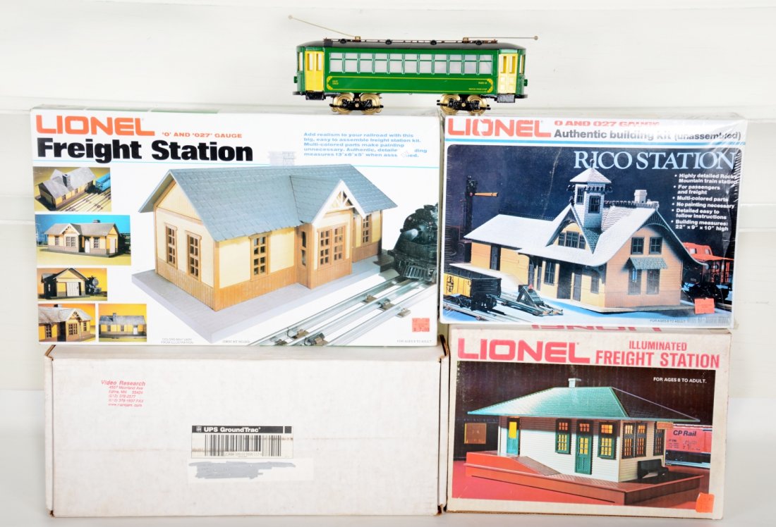 Modern Trains Lot (1 of 3)