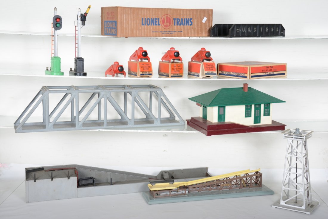 Large Group Lionel Accessories (1 of 2)