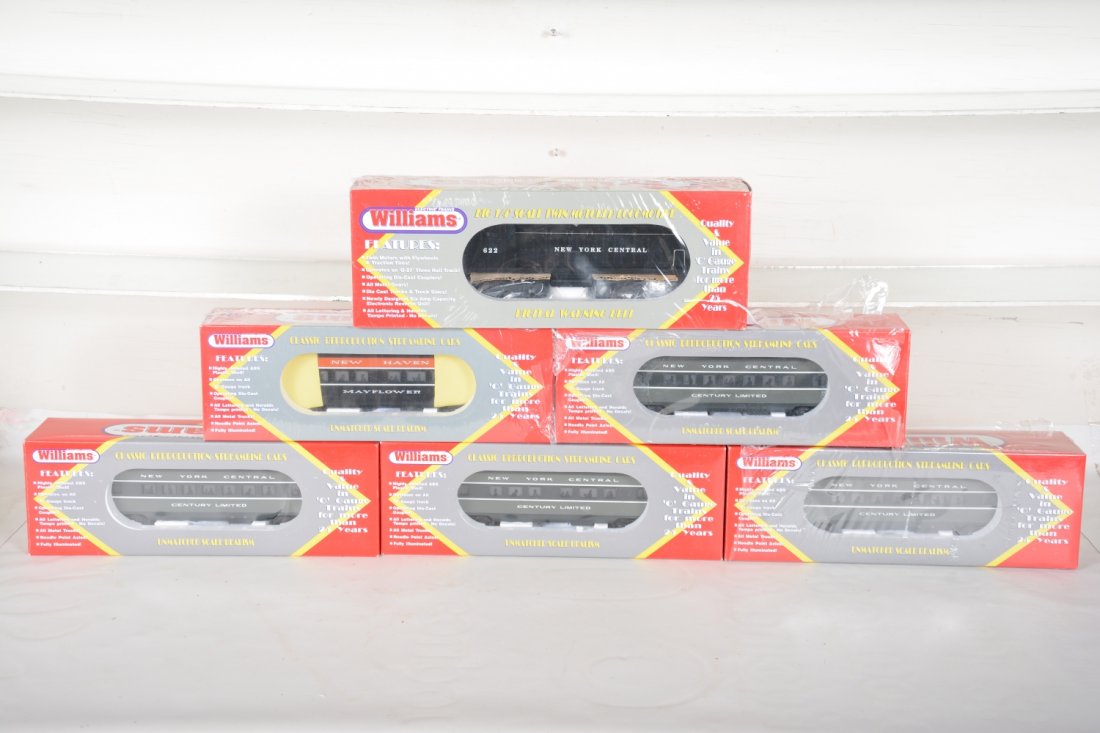 Williams NYC Diesel Passenger Set (1 of 2)